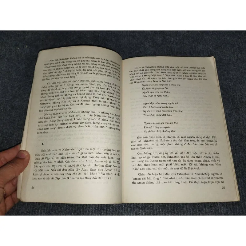 CÂU CHUYỆN VĂN CHƯƠNG PHƯƠNG ĐÔNG 992573