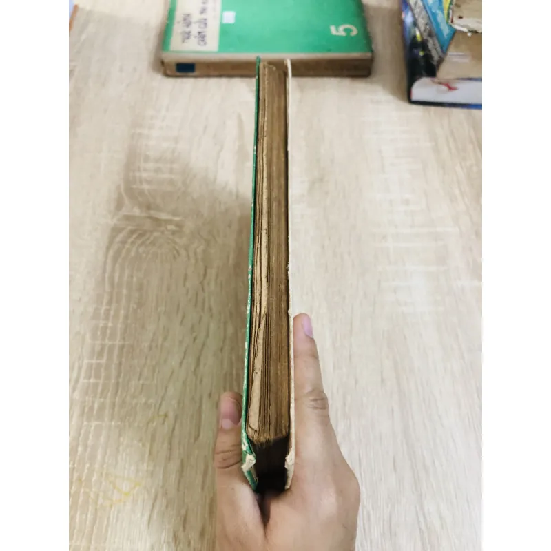 2 sách  xưa – đóng chung bìa cứng 925816