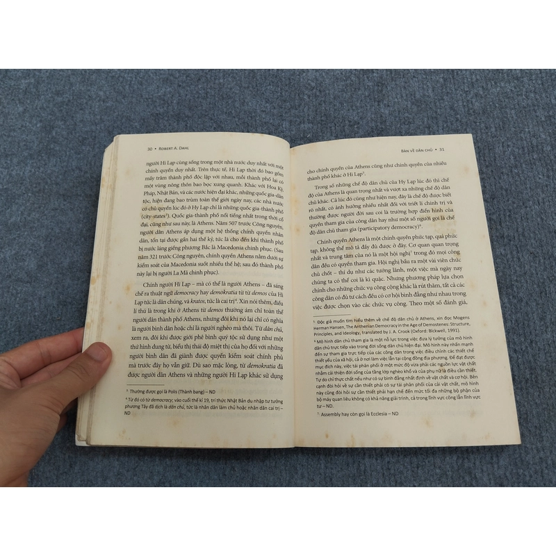 BÀN VỀ DÂN CHỦ - ROBERT A. DAHL 494519