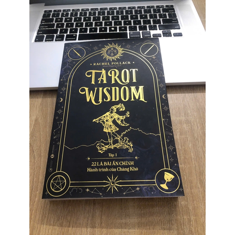Tarot Wisdom - Sách cung cấp kiến thức nền tảng dễ hiểu về nhập mônTarot 539189