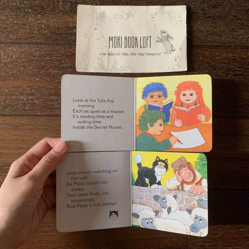 Set 2 sách ngoại văn Reading Time & Jess the Cat’s Busy Day, Used, Khổ Mini, Board Book 482870