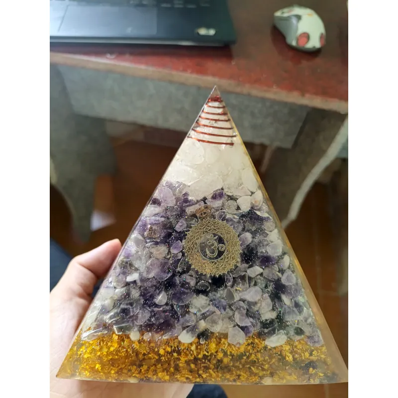 Tháp Đá Amethyst (Thạch Anh Tím) 1008991