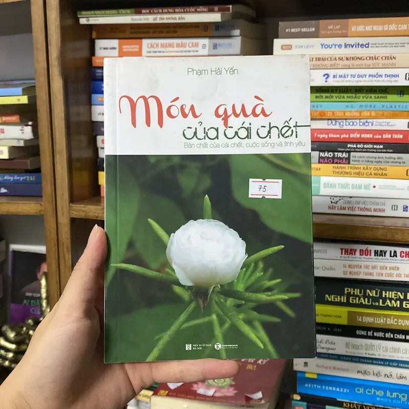 Sách món quà của cái chết -Phạm hải yến-bản chất của cái chết cuộc sống và tình yêu 559303