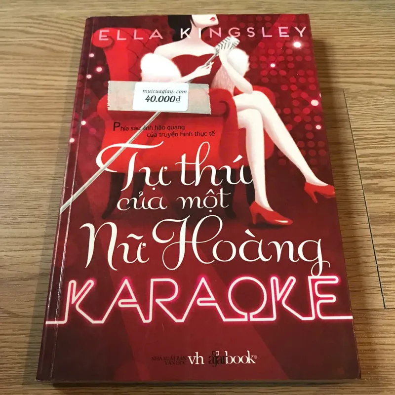 Tự thú của một nữ hoàng Karaoke - Ella Kingsley 696513