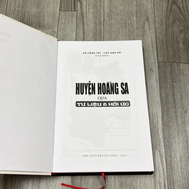 Huyện hoàng sa qua tư liệu và hồi ức. 6a1 539048