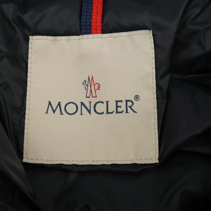 Áo khoác lông vũ MONCLER 641808