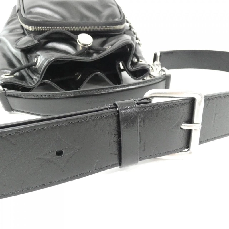 Túi xách vai LV NIGHT Noé Cargo M13985 của Louis Vuitton 611833