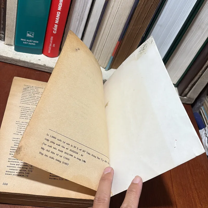 II Anh•Hoa•Việt: Model Business Letters _ Mẫu Thư Tín Thương Mại - L. Gartside - 1997 734567