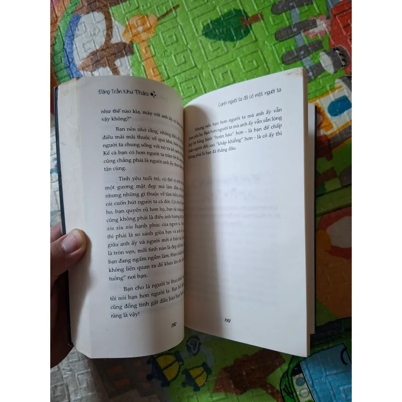 Cạnh người ta đã có một người ta 1002212