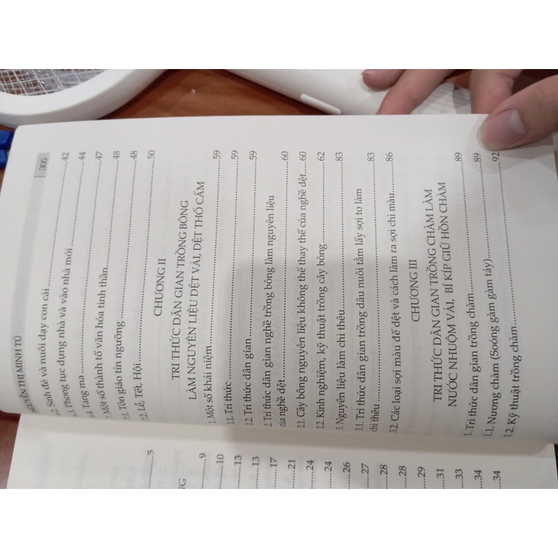 NGHỀ DỆT VẢI CỦA NGƯỜI DAO HỌ HUYỆN BẢO THẮNG TỈNH LÀO CAI. Tác giả: Nguyễn Thị Minh Tú. 455493