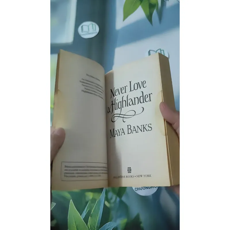[MIỄN PHÍ BỌC SÁCH] Never Love a Highlander - Maya Banks 1027592