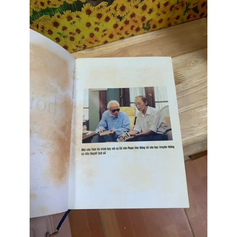 Tuyển Tập Thái Vũ - Những Chiếc Lá Thời Gian - Có Chữ Ký Tác Giả 928065