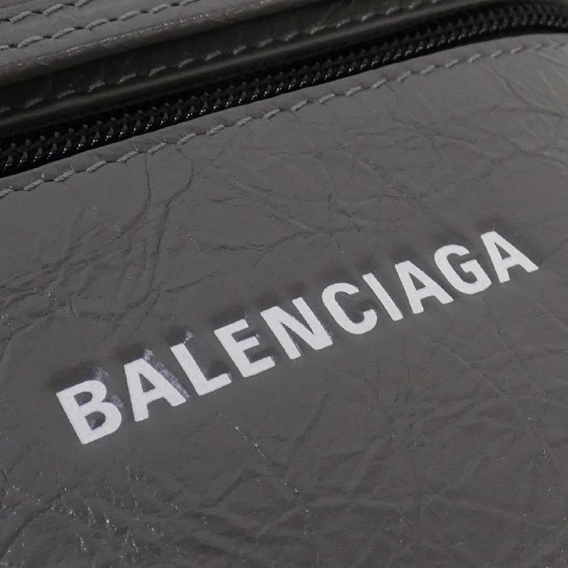 【Sản phẩm mới】Túi đeo vai Balenciaga EXPLORER SMALL POUCH 655982 1VG7X 613598