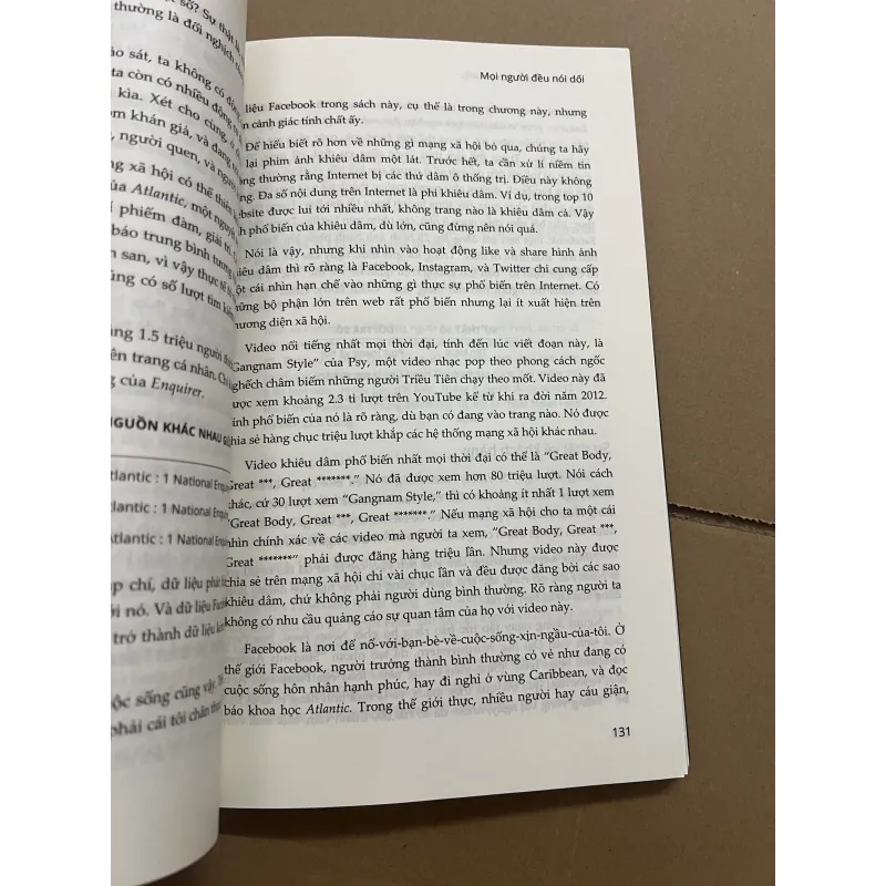 Mọi Người Đều Nói Dối 927915