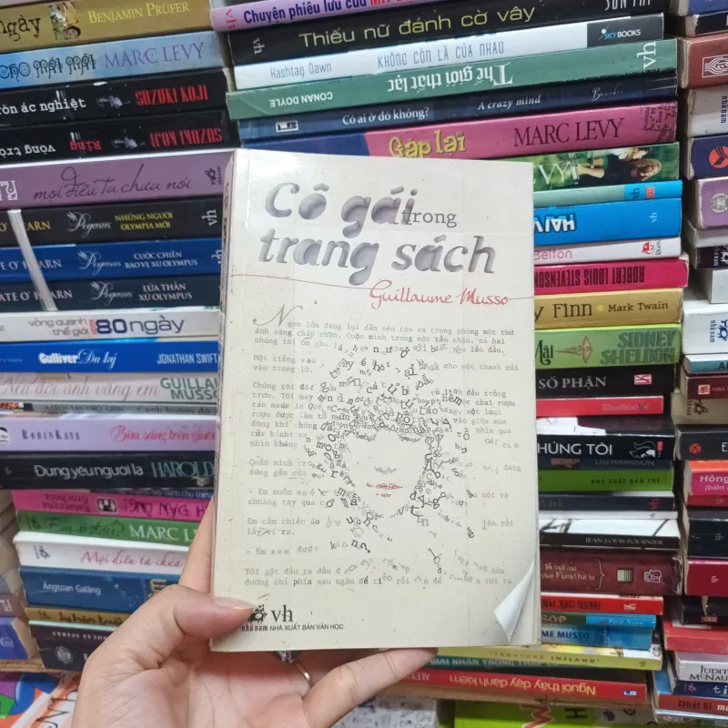 Cô Gái Trong Trang Sách- Guillaume Musso  510027