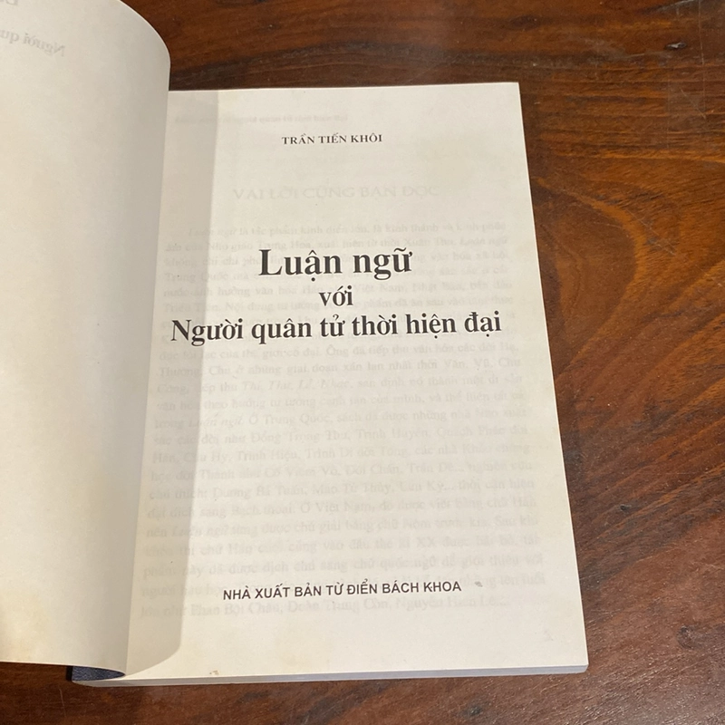 LUẬN NGỮ VỚI NGƯỜI QUÂN TỬ THỜI HIỆN ĐẠI, CÓ CHỮ HÁN, XUẤT BẢN NĂM 2008 471766