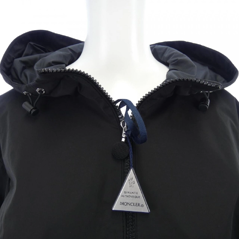 Áo khoác MONCLER PAU - Hàng hiệu Authentic 822497