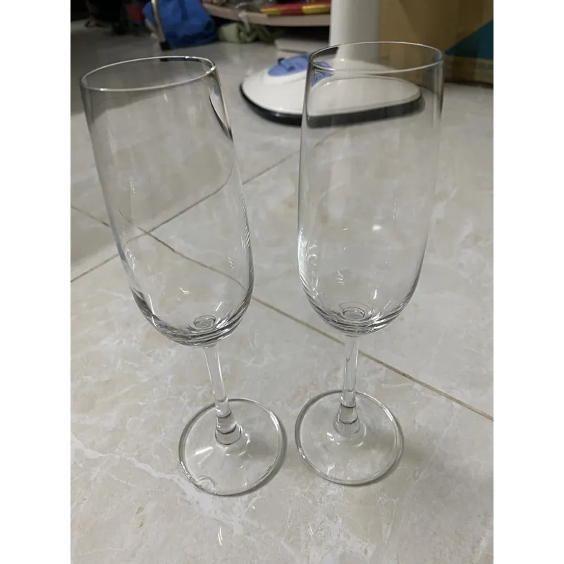 4 ly thuỷ tinh  732977