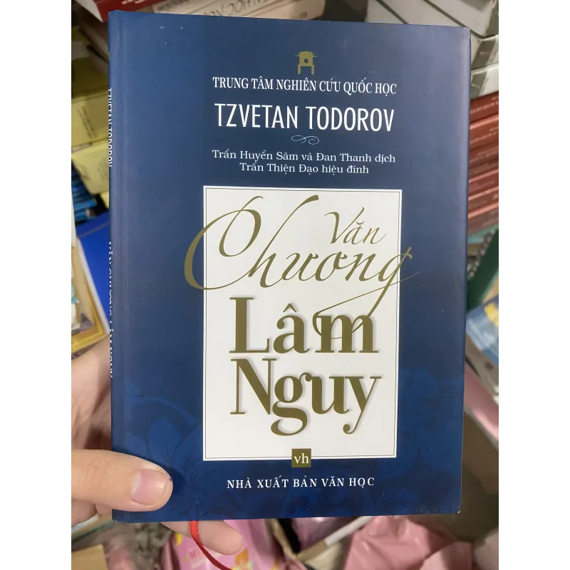 Văn Chương Lâm Nguy (bìa cứng) 752818