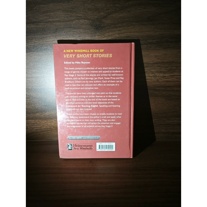 (Tiếng anh) Book of Very Short Stories, biên tập bởi Mike Royston, xuất bản Heinemann 548262