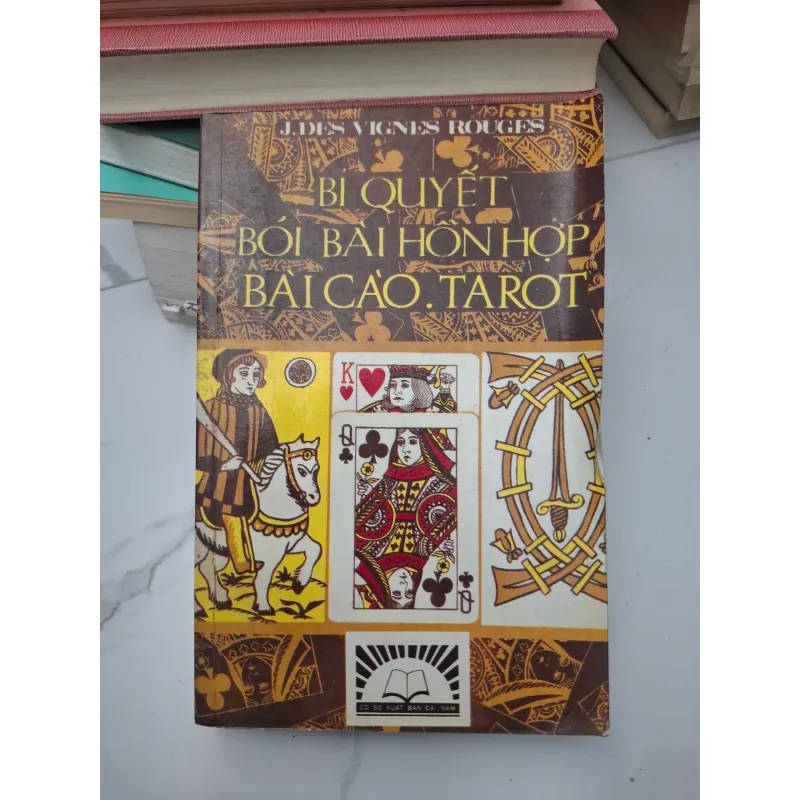 Bí quyết bói bài hỗn hợp Bài cào Tarot - J. Des Vignes Rouges - Sách bói toán 696279