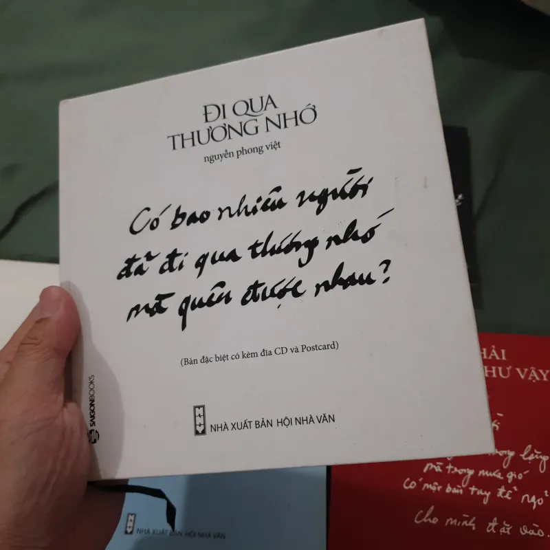 5 tập thơ Nguyễn Phong Việt 928041