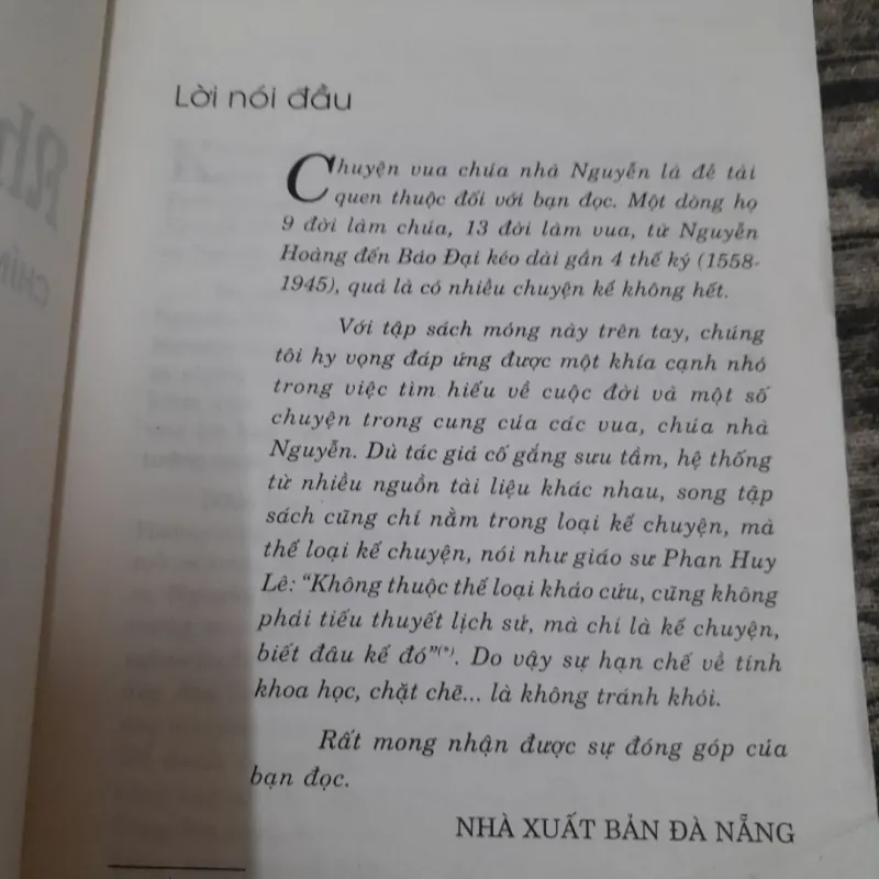NHÀ NGUYỄN Chín Chúa Mười ba Vua- Tg Phi Long . Bản in 2003 Nxb Đà Nẵng 781265