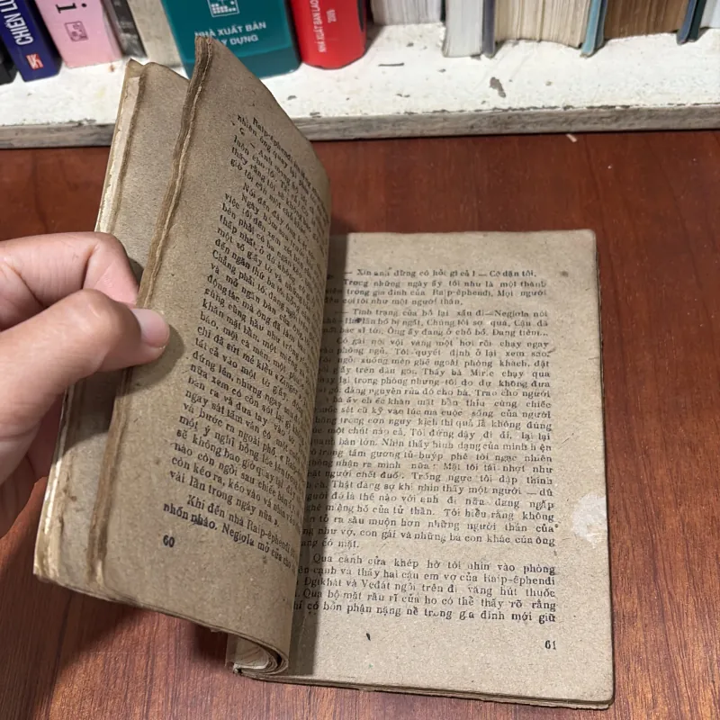 II Văn Học: Đức Mẹ Mặc Áo Choàng Lông - XABAHATTIN ALI - 1985 765855