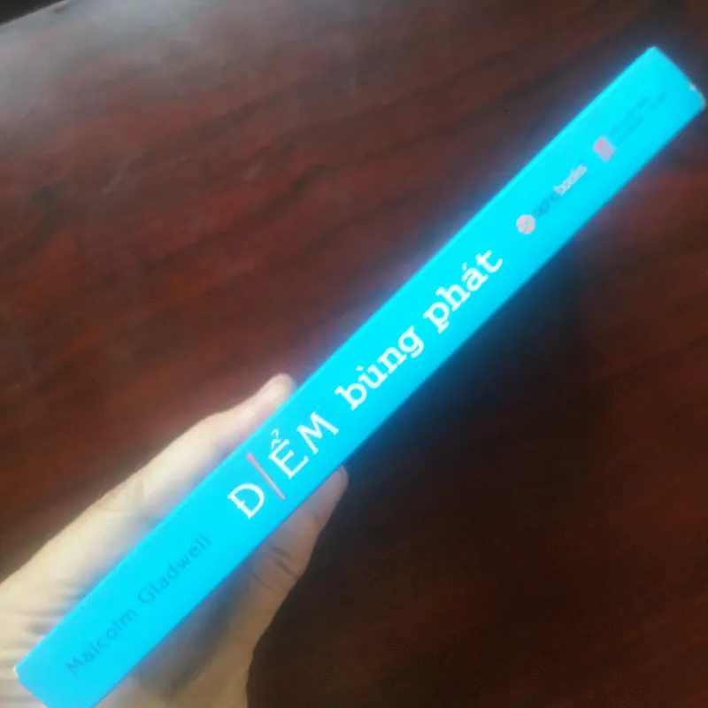 [Sách Kinh Tế] The Tipping Point - Điểm Bùng Phát (Malcolm Gladwell) 991799