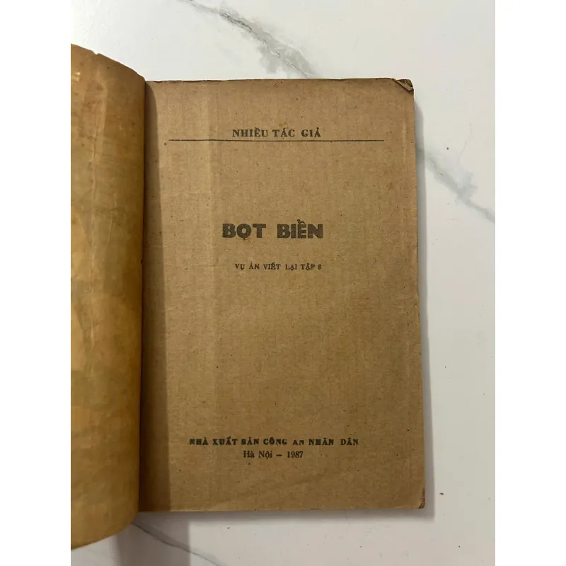 Bọt biển - Nhà xuất bản Công an Nhân dân 1023697