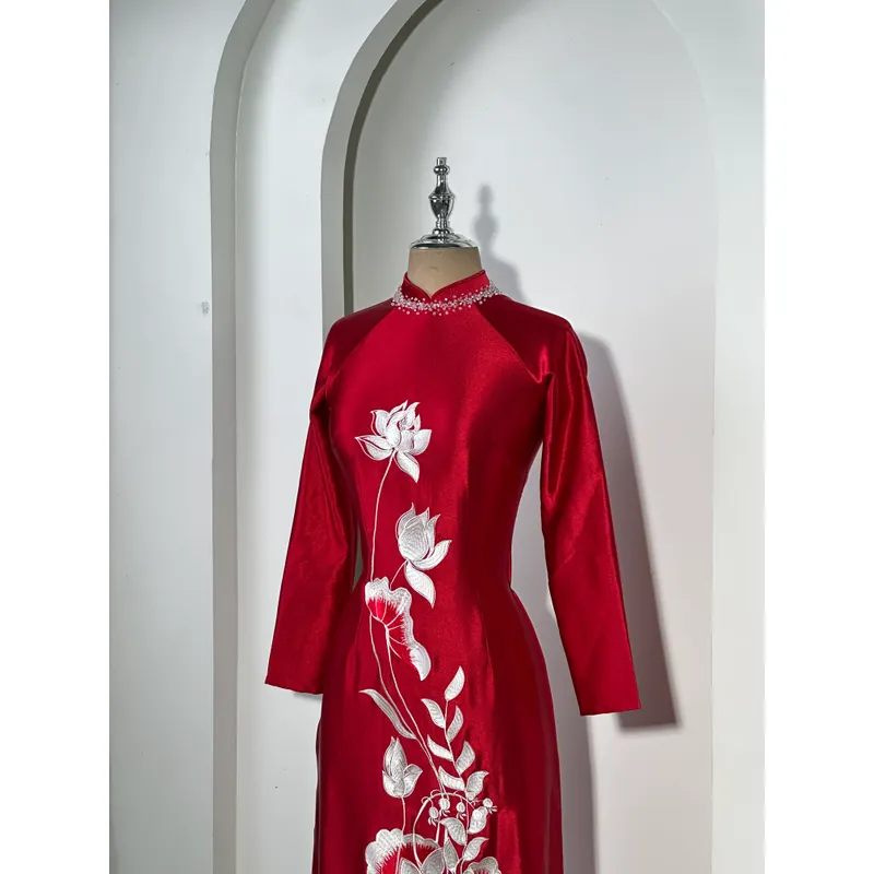 Áo dài mẹ sui, chất vải lụa ruby thêu hoa sen  700526