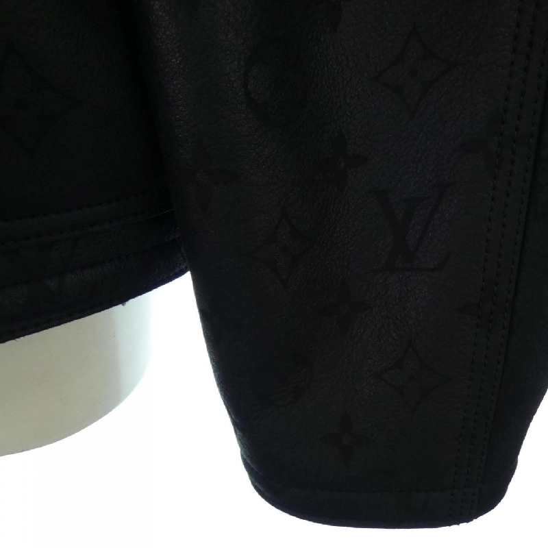 Áo khoác lông cừu LOUIS VUITTON - Hàng hiệu Authentic 896596