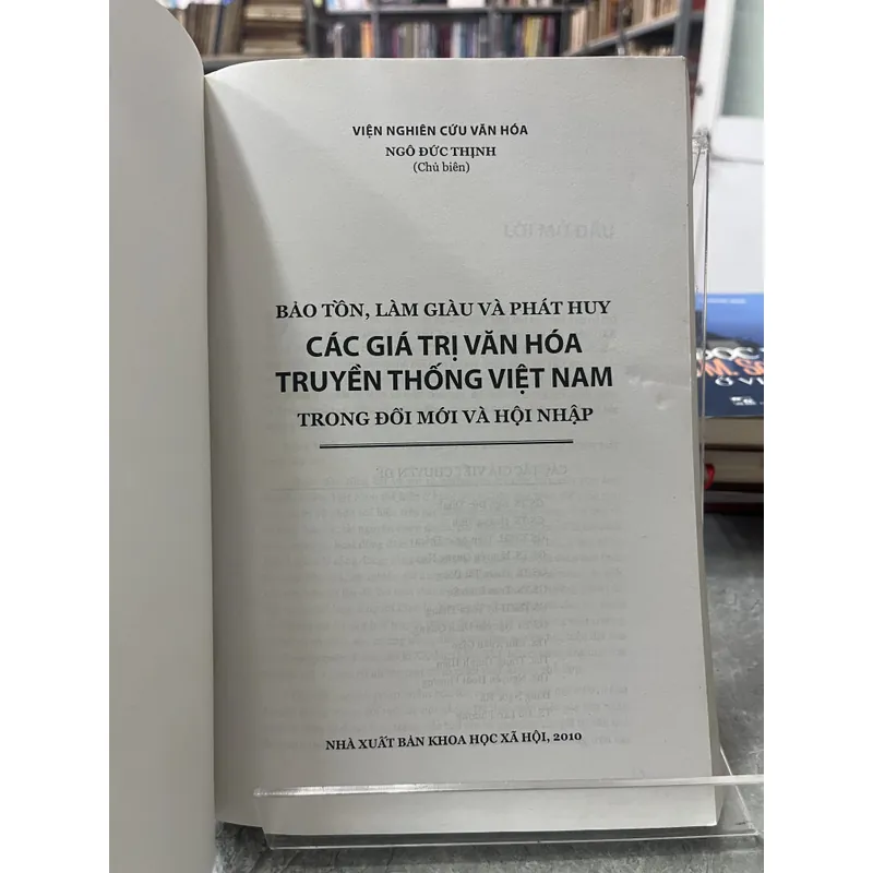 CÁC GIÁ TRỊ VĂN HOÁ TRUYỀN THỐNG VIỆT NAM - NGÔ ĐỨC THỊNH 731172