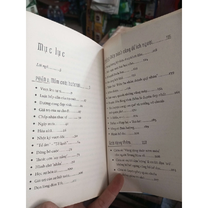 Luật Hấp Dẫn Của Nụ Cười - Lê Đỗ Quỳnh Hương 2018 mới 80% ố Sách văn học HCM1004 1007404