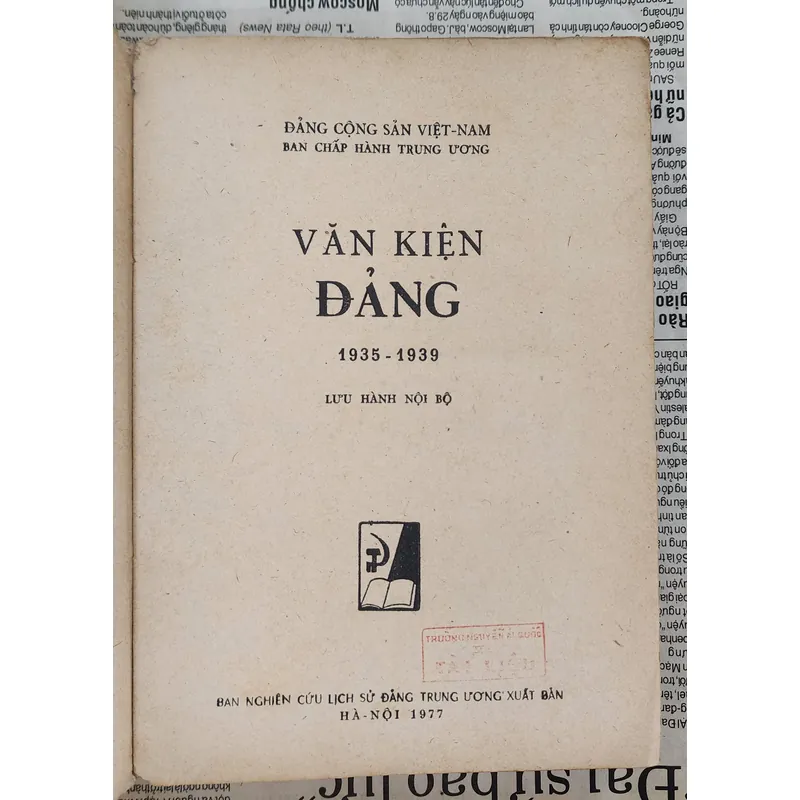 VĂN KIỆN ĐẢNG 1930-1945 (Lưu hành nội bộ) 726582