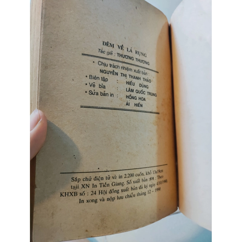 Đêm về lá rụng 477150