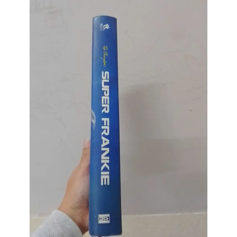 Sách - Tự truyện Super Frankie tất tần tật về Người Không Phổi 735285