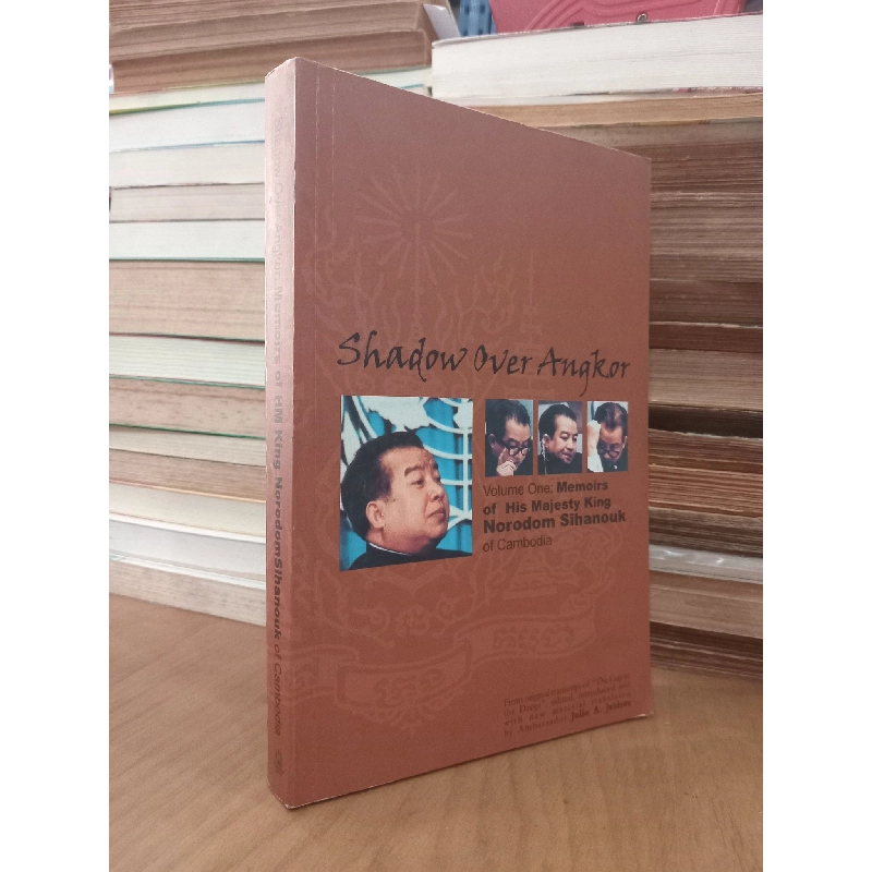 Shadow over Angkor - Julio A. Jeldres 993390