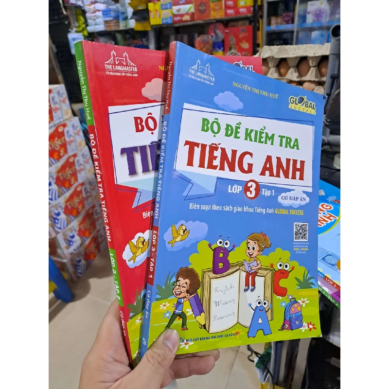 Bộ Đề Kiểm Tra Tiếng Anh Lớp 3 (2 Tập) - Nguyễn Thị Thu Huế - 2024 mới 90% - HỌC NGOẠI NGỮ - HCM3012 Blogmeo040226 793465