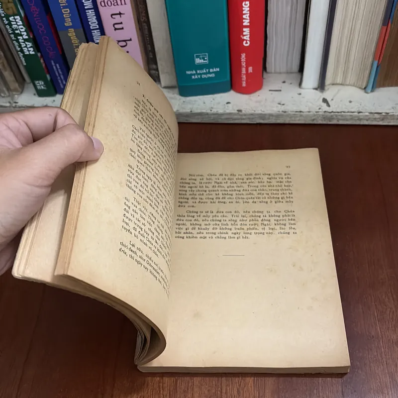 II Sách Xưa: Tìm Hiểu Ít Lễ Trọng - LM. Joseph Trần Công Hoan - 1963 646948