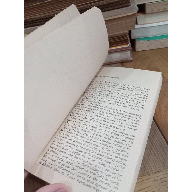 The criminal, the judge, and the public - Franz Alexander, M.D. and Hugo Staub 762552