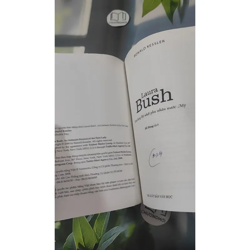 Laura Bush - Chân Dung Đệ Nhất Phu Nhân Nước Mỹ - Ronald Kessler 1018921