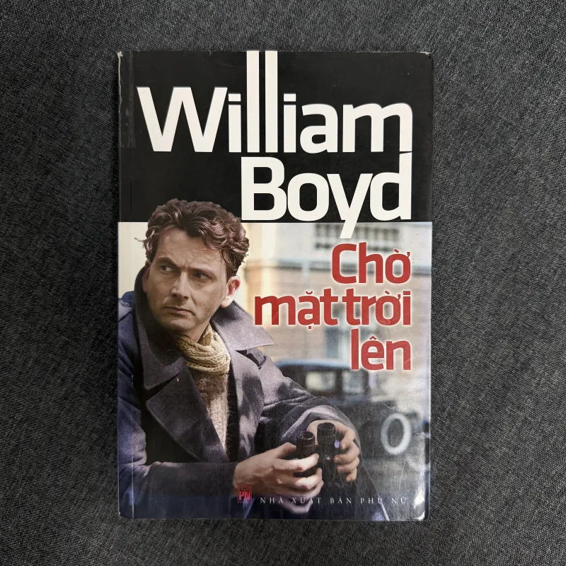 Chờ mặt trời lên - William Boyd 1035329