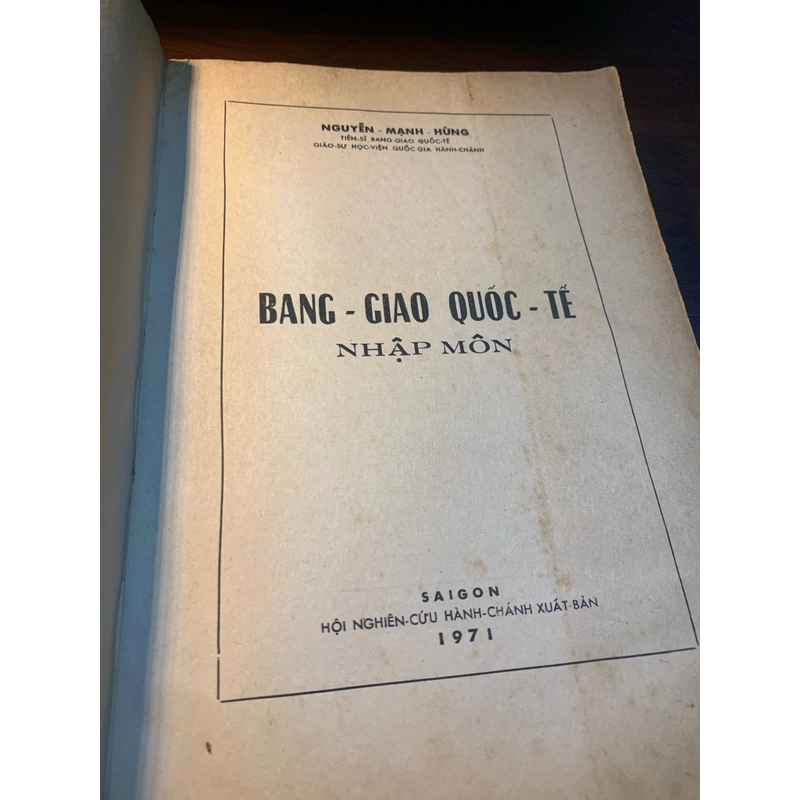 Sách cổ Bang Giao Quốc Tế - Nguyễn Mạnh Hùng 1971 273391