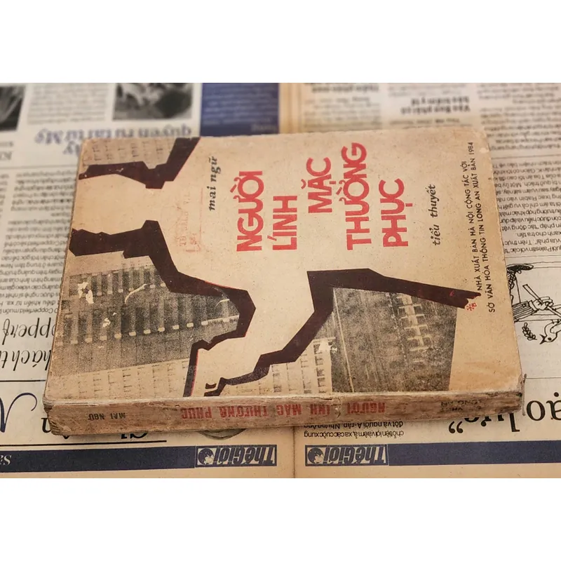 NHỮNG NGƯỜI LÍNH MẶC THƯỜNG PHỤC - Mai Ngữ 709775