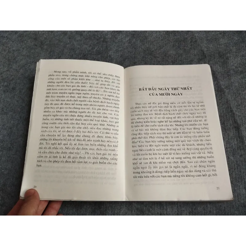 MƯỜI NGÀY - BÔCAXIÔ 574621