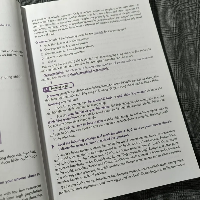 Tự học đột phá Chuyên Đề Đọc Hiểu Tiếng Anh - Hoàng Đào (chủ biên) - Giá bìa 139k 697703