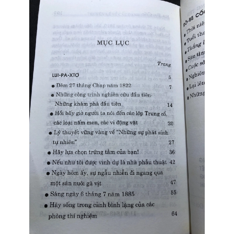 Các nhà bác học Lu-I-Paxtơ và Rô-Be-Cốc 2005 mới 80% bẩn nhẹ Song Mai HPB0508 VĂN HỌC 196149