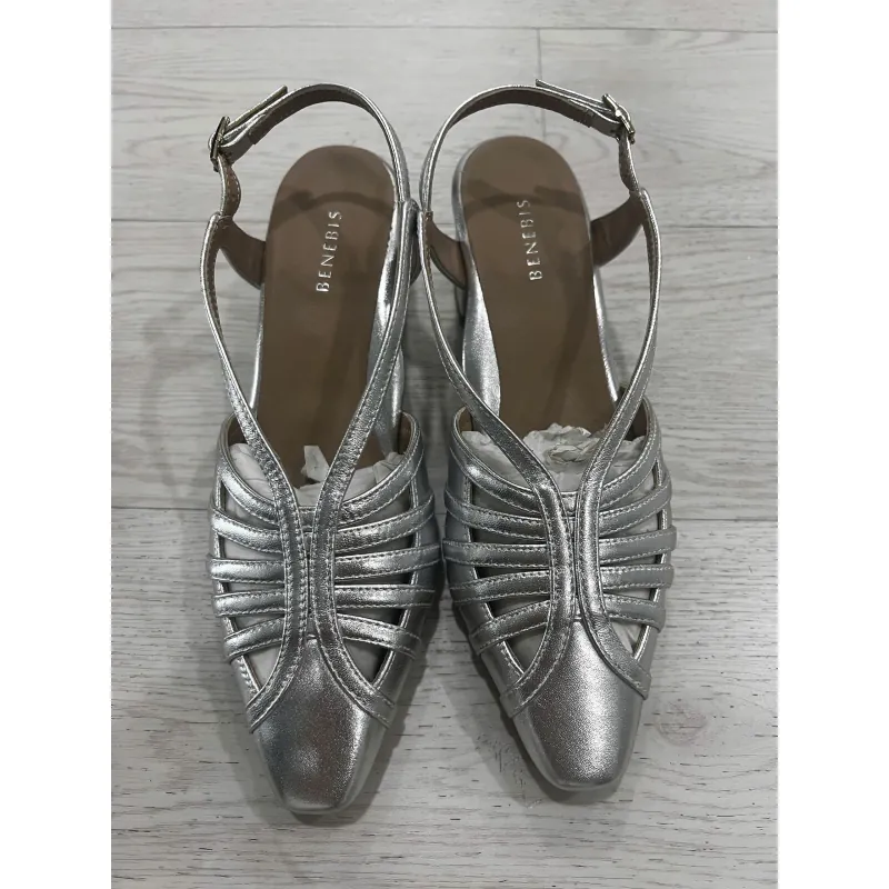 BENEBIS Giày Nữ Màu Bạc Size 23cm Gót Cao 5cm Như Mới 990081