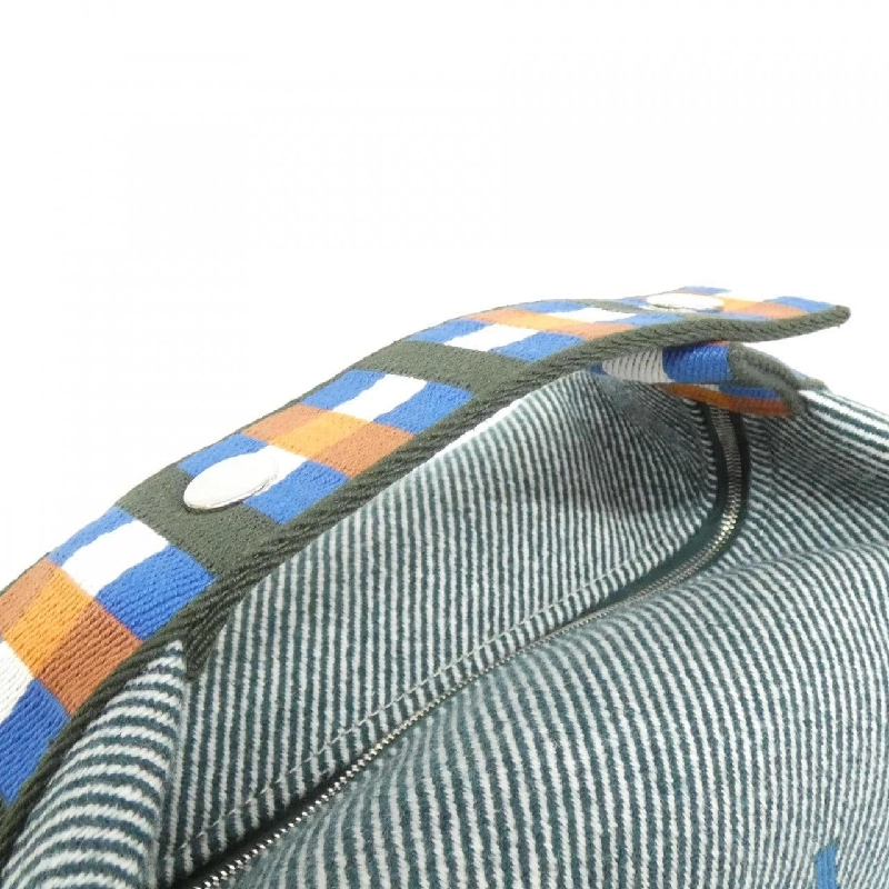 Túi xách Hermès AU CARRE Bridd A Black PM 103802M 623028